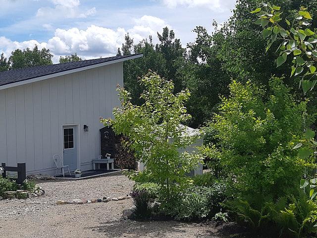 Scenic 1004sq Ft Home 10 Minute Walk From Beach. Built April/23