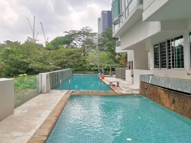 Scenic Heights/Common room/1 2 pax/Available Immediate