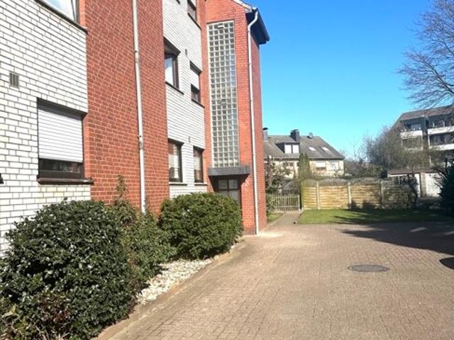 Schwafheim! 3 Zimmer ETW mit großem Balkon, Garage u. Stellplatz in kleiner Wohneinheit