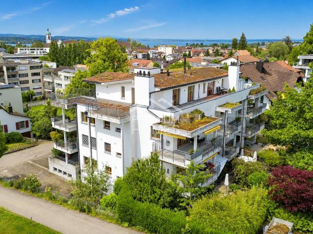 SCHWEBEN ZWISCHEN HIMMEL UND ZUHAUSE