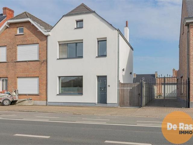 SCHELLEBELLE compleet gerenoveerde woning met EPC A!