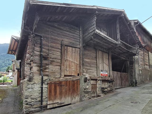 Scheune zu renovieren im Herzen des Dorfes Sembrancher