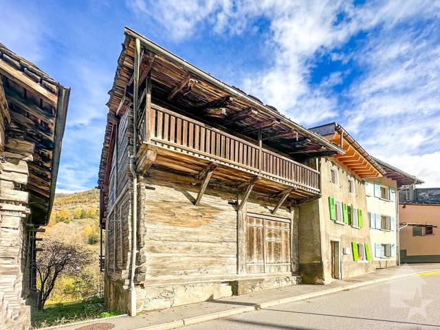 Scheune zur Hauptwohnung in Orsières umzubauen