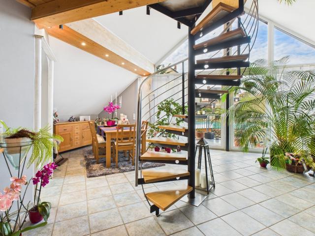 Schicke Maisonette Wohnung in der Nähe der Weinstraße