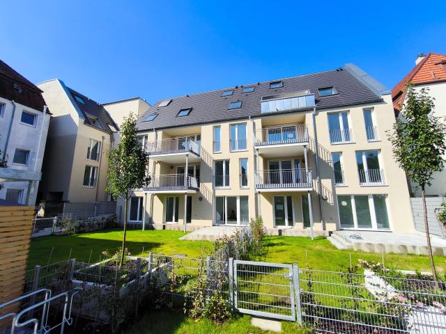 Schicke Dachgeschoss Wohnung, bequem erreichbar mit Aufzug