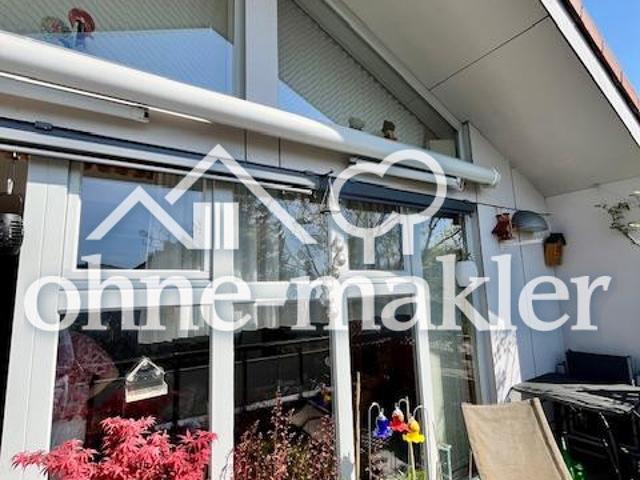 Schicke helle DG Wohnung auf 2 Ebenen mit Dachterrasse
