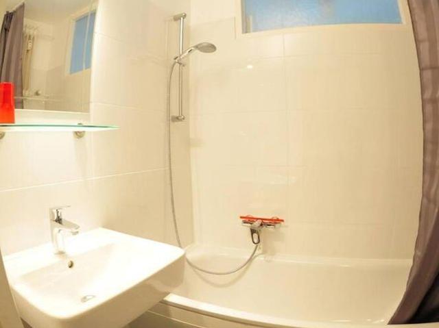 Schicke 1 Zimmer Wohnung mit Balkon, Nähe KaDeWe, Berlin, möbliert