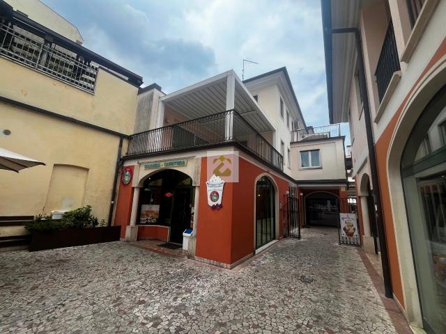 Schio ZONA CENTRO AFFITTASI ATTICO