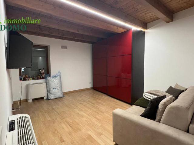Schio centro: Appartamento in affitto € 700