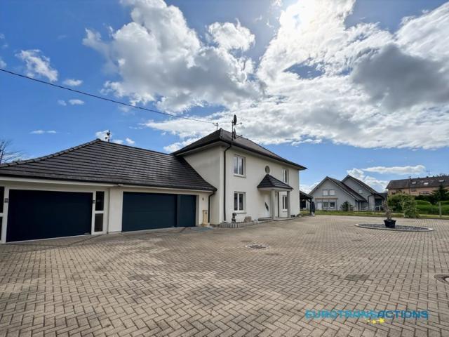SCHIRRHEIN, maison de caractère récente de 145 m² sur 9.74 ares