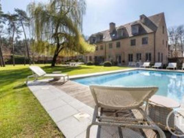 Schitterend domein van 7,7 ha met prachtige villa, zwembad