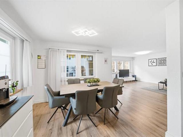 SCHMUCKE 4.5 ZIMMER GARTENWOHNUNG