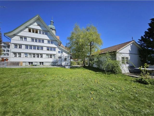 Schmuckes Appenzeller MFH mit Baulandreserve für EFH