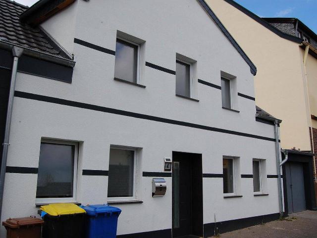 Schmuckes EFH Haus mit Einliegerwohnung