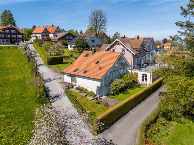 Schmuckes, freistehendes Zuhause an herrlicher Lage