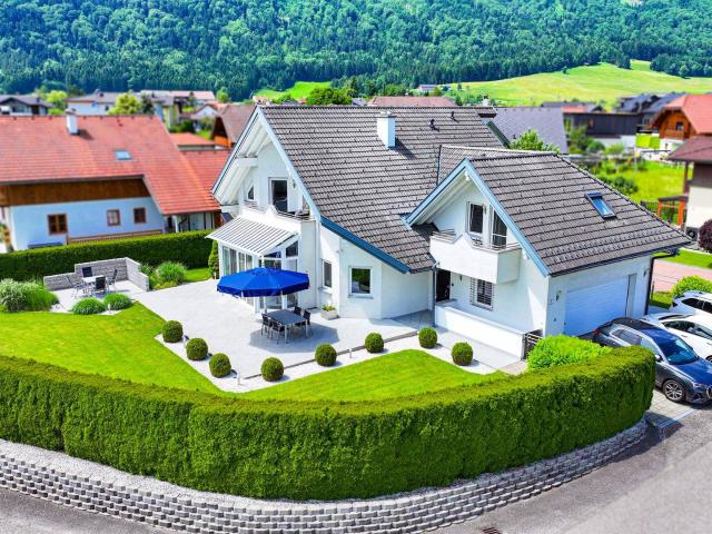 Schmuckstück* Großzügiges Einfamilienhaus mit traumhaftem Garten