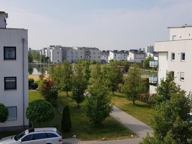 Schmuckstück mit Süd Balkon & 2 TG Plätzen in Gersthofen