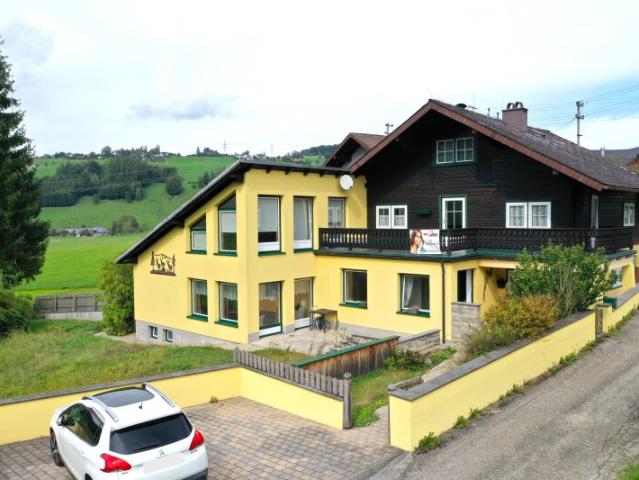 Schmuckstück mitten im Sternenpark Attersee Traunsee 203m², 8 Zimmer nur 545.000,00 €!
