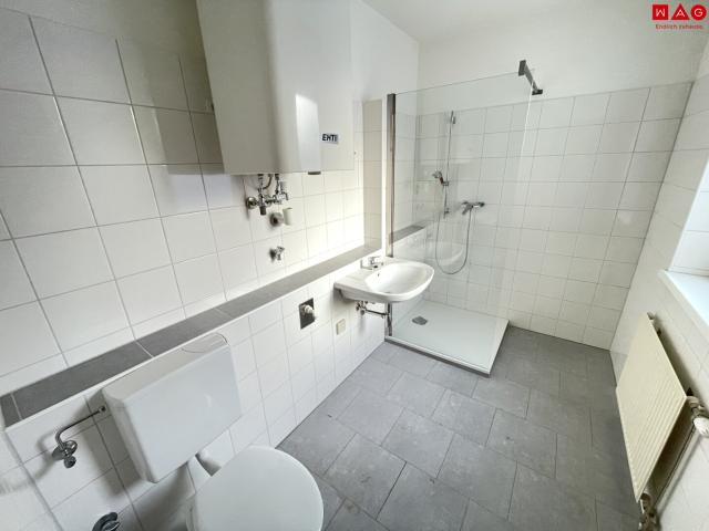 schnäppchen! super singlewohnung mit balkon und parkplatz, ab sofort!