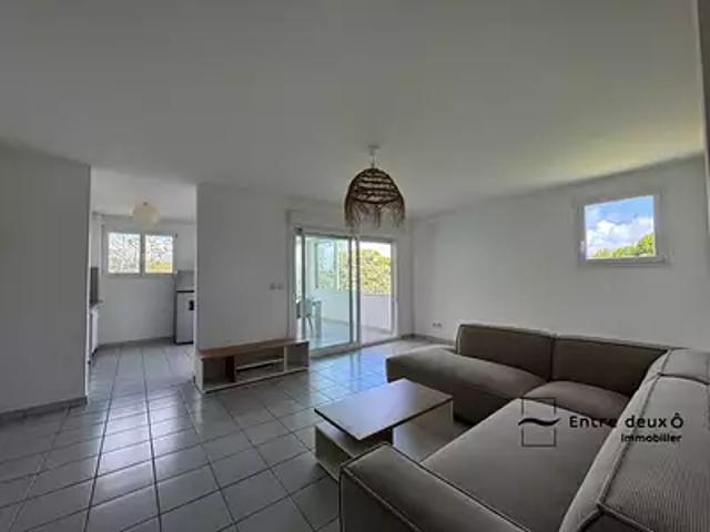 Schoelcher 97233 Location appartement 4 pièces t4 au dernier étage terrasse