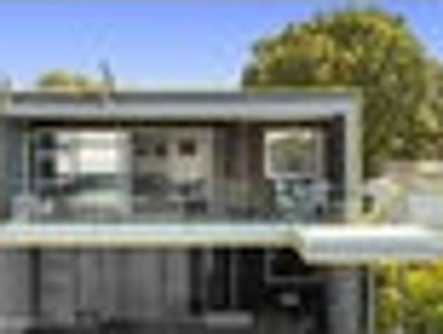 Schools, Shops & Glendowie Living