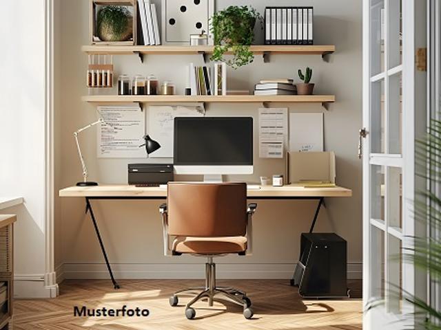 Schön gelegene 4 Zimmer Wohnung mit Garage