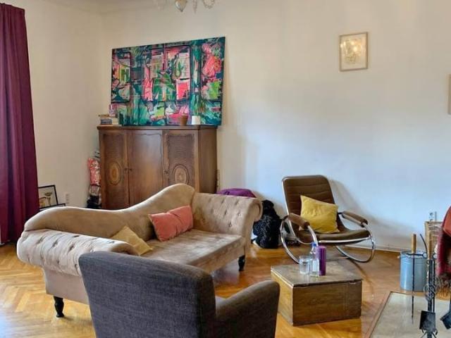Schön möblierte 3 Zimmer Wohnung