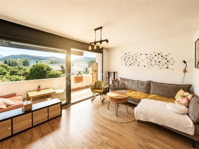 SCHÖNE 3,5 ZIMMER WOHNUNG IN DER NÄHE VON ALLEN EINRICHTUNGEN