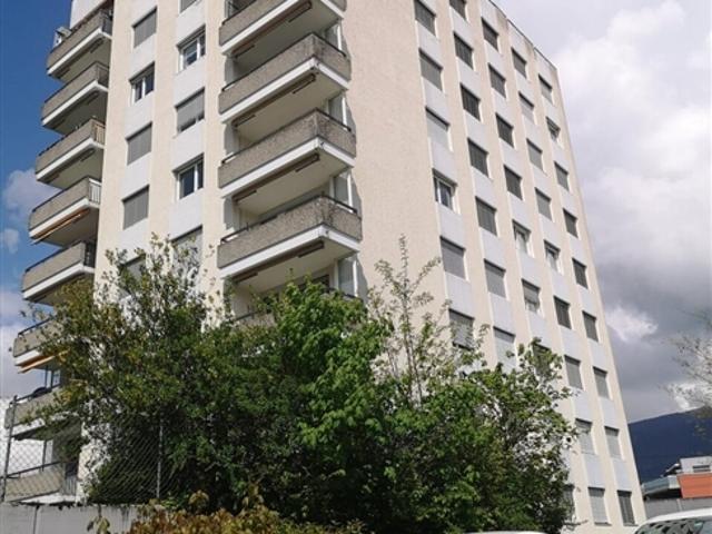 Schöne 3.5 Zimmerwohnung mit Balkon und grüne Umgebung