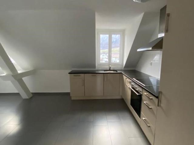 schöne 3 Zimmer Dachwohnung in Netstal