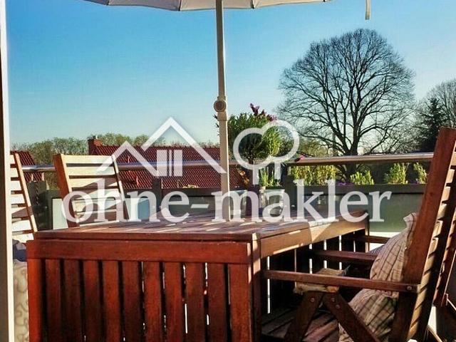 Schöne 3 Zimmer DG Wohnung mit Südwest Balkon, ausgebautem Spitzboden und Stellplatz in Mönkeberg