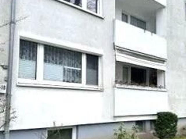 Schöne 3 Zimmer Erdgeschosswohnung mit Einbauküche & Loggia – ideal für Eigennutzer & Anleger