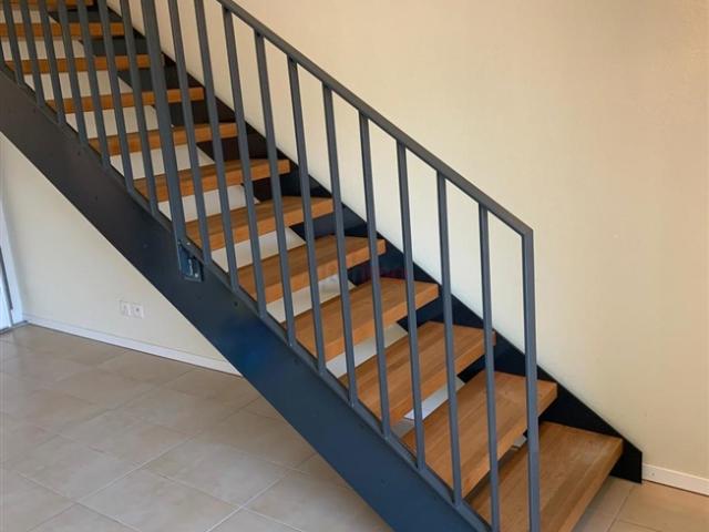 Schöne 3 Zimmer Maisonette Wohnung mit Balkon zu vermieten in Sépey