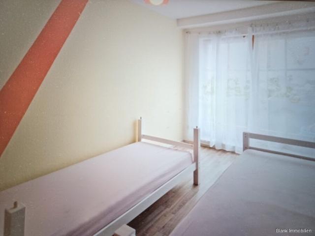 Schöne 3 Zimmer Souterrainwohnung mit Balkon und Tiefgarage in Waltenhofen / Oberdorf