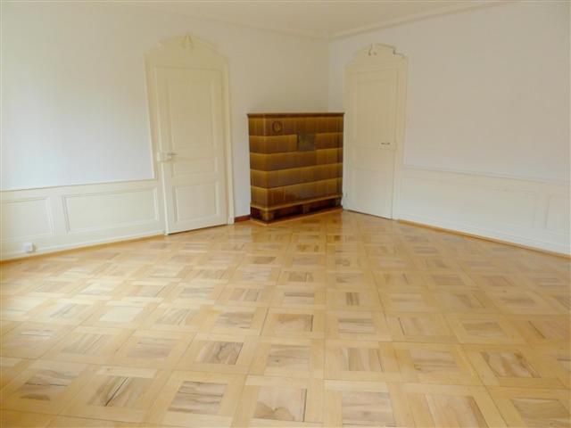 Schöne 3 Zimmer renoviert mit Terrasse