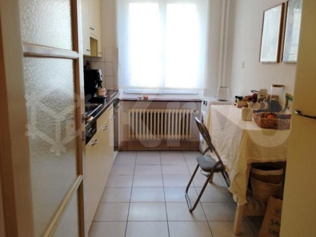 SCHÖNE 3 ZIMMER WOHNUNG IM ERDGESCHOSS MIT BALKON
