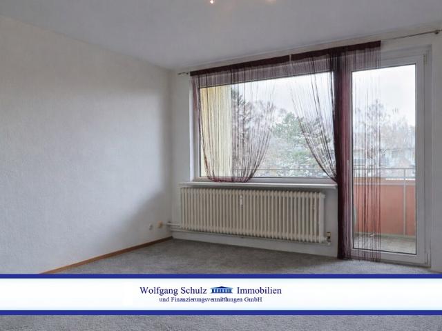 Schöne 3 Zimmer Wohnung mit Balkon nahe Britzer Garten