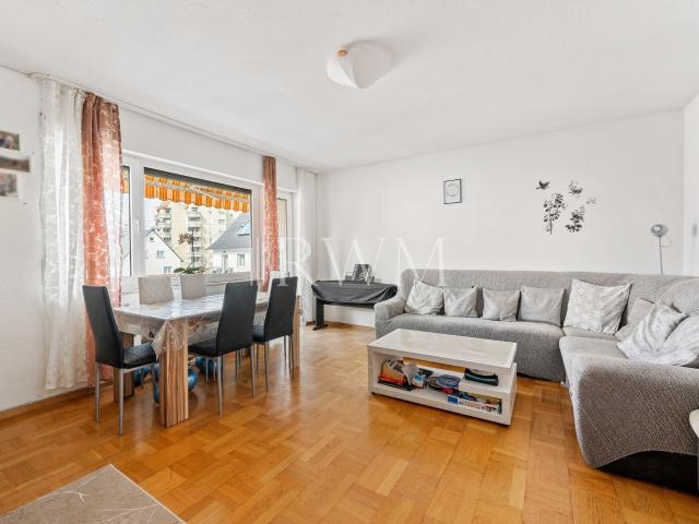 Schöne 3 Zimmer Wohnung mit Balkon und viel Nutzfläche in zentraler Lage in Geislingen