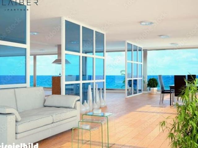 Schöne 3 Zimmer Wohnung mit großem Süd Balkon Alles neu kernsaniert in ruhiger Lage mit Garage