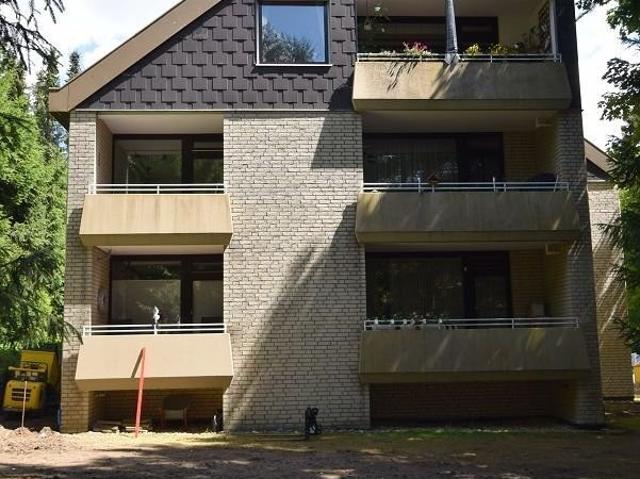 Schöne 3 Zimmer Wohnung mit Loggia und zwei Bädern