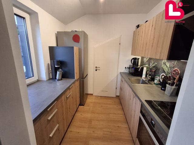 Schöne 3 Zimmer Wohnung mit sonniger Dachterrasse