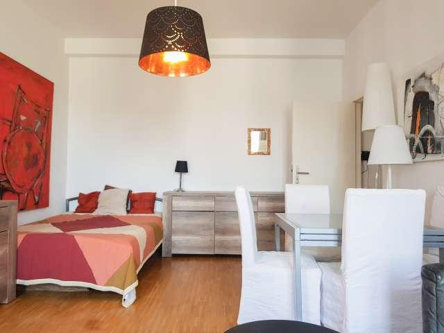 Schöne 1 Zimmer Wohnung zur Miete in Charlottenburg, Berlin