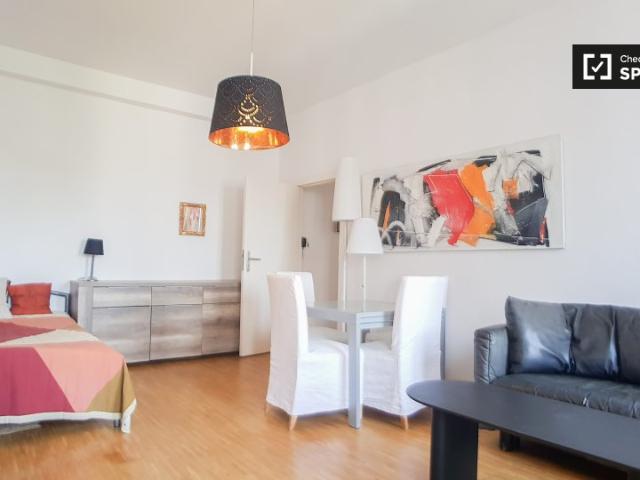 Schöne 1 Zimmer Wohnung zur Miete in Charlottenburg, Berlin