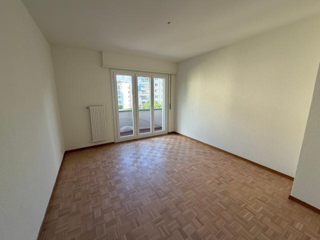 Schöne 2,5 Zimmer Wohnung mit Balkon in Martigny