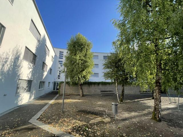 Schöne 2.5 Zimmer Wohnung im Erdgeschoss