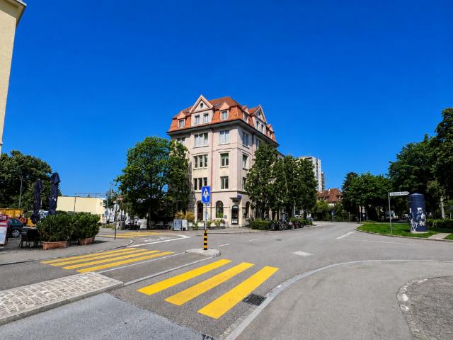 Schöne 2.5 Zimmerwohnung im 2. OG w4 mit Balkon, eigener Waschmaschine und Kellerabteil