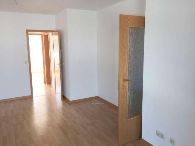 Schöne 2 Zimmerwohnung mit Loggia und schöner Aussicht