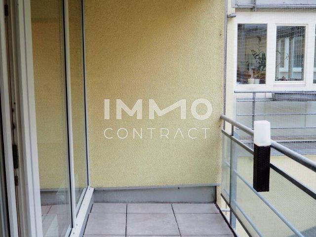Schöne 2 Zimmer Wohnung mit Loggia im Zentrum nähe Landstraße Marienstraße 12