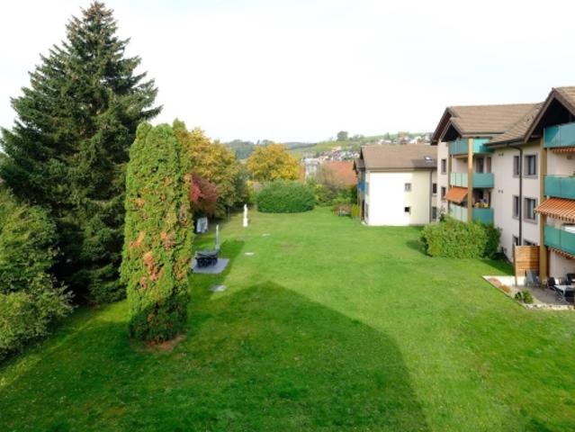 Schöne 4.5 Zimmer Wohnung mit Balkon