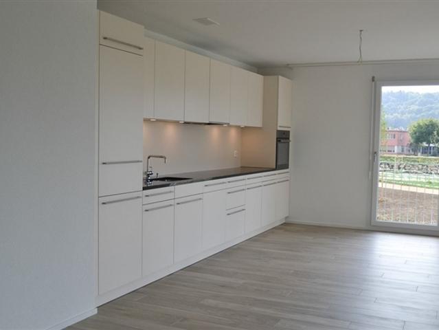 Schöne 4.5 Zimmerwohnung in beliebten Jardin du Paradis